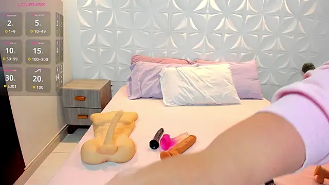 Snapshot of salem_cute chatting on 02-11-26, 09:09 salem cute online show from 02-11-26, 09:09