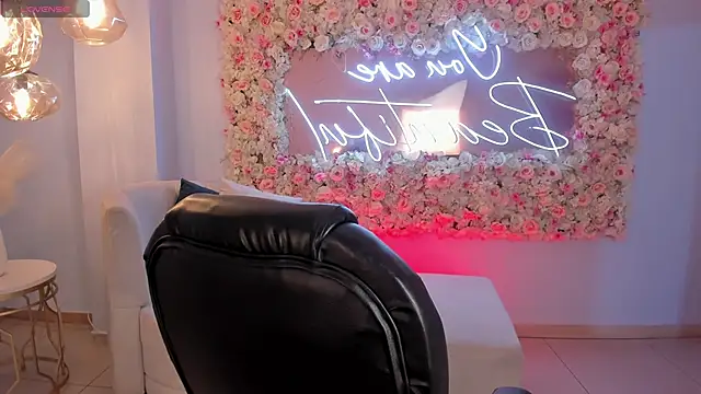 MiaLaurence online show from 10-05-25, 05:00