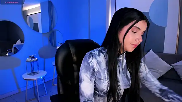 MiaLaurence online show from 11-02-25, 11:34