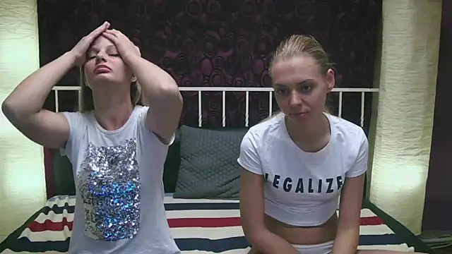 BlondeWitches online show from 09-11-25, 01:00