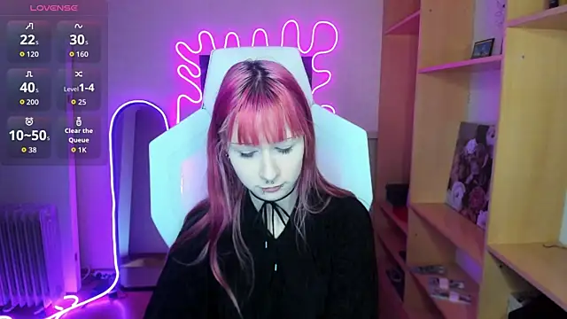 AmamiDark online show from 09-25-25, 03:54