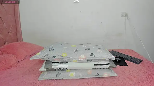 solpeich online show from 04-18-26, 03:38