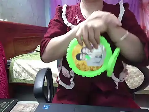 Xue weng online show from 02-13-26, 01:01