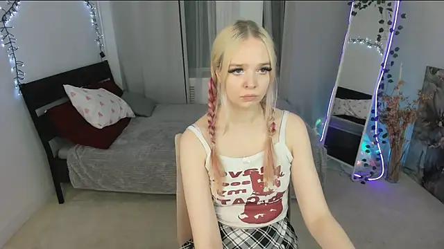 BellaMontgomery online show from 02-26-26, 04:28