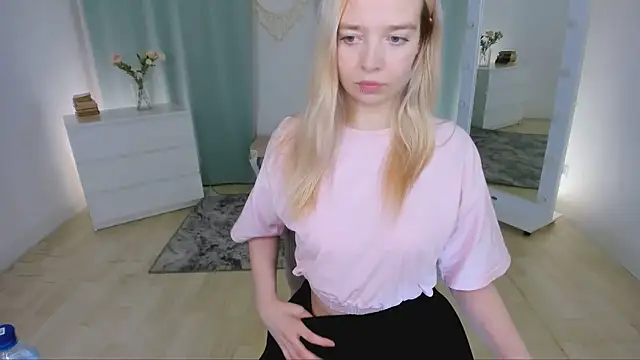 BellaMontgomery online show from 08-02-26, 10:52