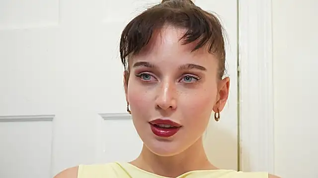 Snapshot of ellaa91 chatting on 11-03-25, 07:48 ellaa91 online show from 11-03-25, 07:48