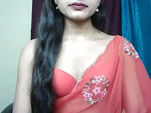 ROSE GOLDE online show from 09-16-25, 04:41