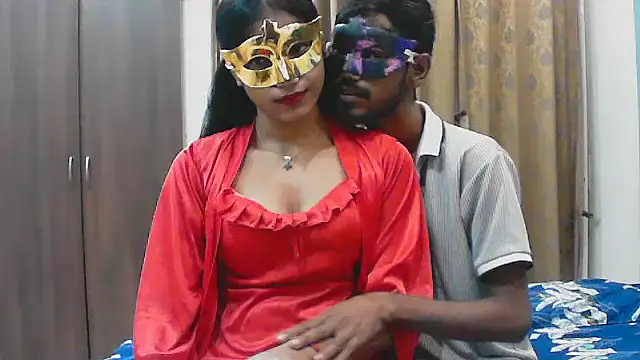 Snapshot of horny__couple_ chatting on 10-17-25, 04:31 horny  couple  online show from 10-17-25, 04:31