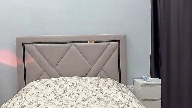 Wow Akemi online show from 11-18-25, 08:08