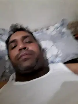 Snapshot of Hot-boy077 chatting on 03-12-26, 02:23 Hot-boy077 online show from 03-12-26, 02:23