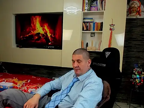 Snapshot of SpartacusDaddy48 chatting on 01-08-26, 11:07 SpartacusDaddy48 online show from 01-08-26, 11:07