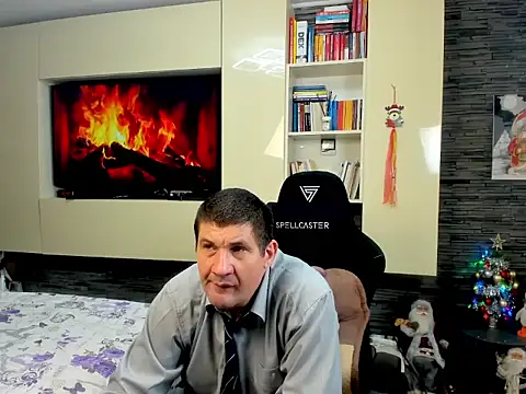 Snapshot of SpartacusDaddy48 chatting on 02-14-26, 05:43 SpartacusDaddy48 online show from 02-14-26, 05:43