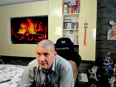 Snapshot of SpartacusDaddy48 chatting on 02-17-26, 05:19 SpartacusDaddy48 online show from 02-17-26, 05:19