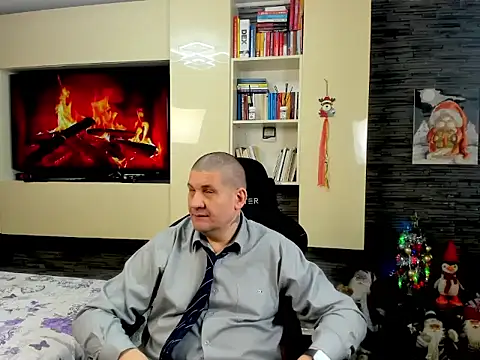 Snapshot of SpartacusDaddy48 chatting on 02-20-26, 04:18 SpartacusDaddy48 online show from 02-20-26, 04:18