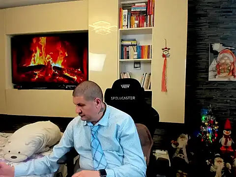 Snapshot of SpartacusDaddy48 chatting on 02-24-26, 05:05 SpartacusDaddy48 online show from 02-24-26, 05:05