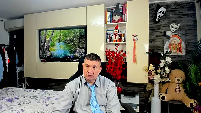 SpartacusDaddy48 online show from 03-29-26, 04:51