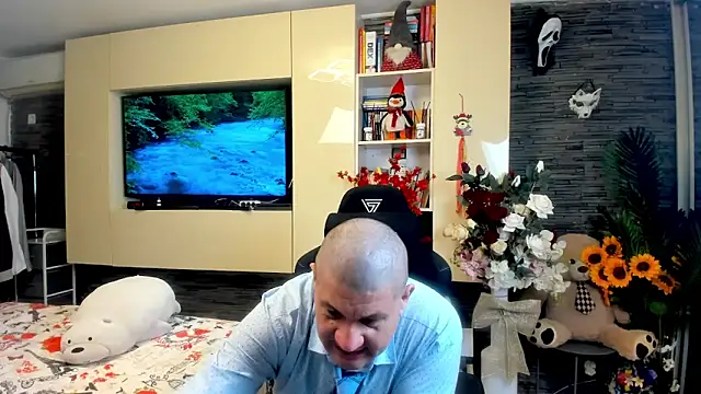 SpartacusDaddy48 online show from 04-28-26, 10:26