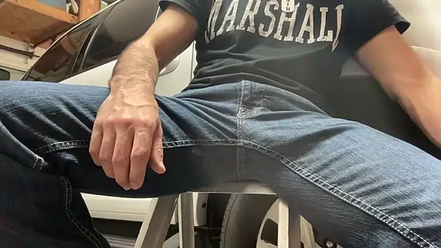 Snapshot of HorneyCowboy154 chatting on 02-22-26, 07:45 HorneyCowboy154 online show from 02-22-26, 07:45