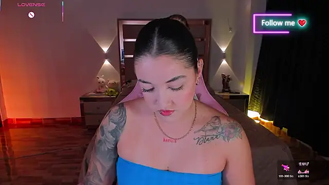 lunaarose online show from 02-03-26, 03:37