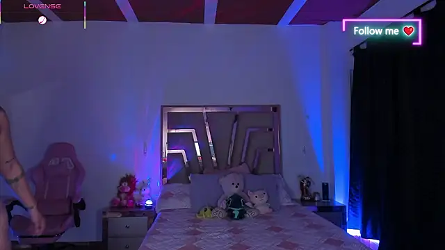 lunaarose online show from 03-04-26, 03:12