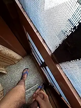 Snapshot of desir3dlund chatting on 09-14-25, 02:54 desir3dlund online show from 09-14-25, 02:54