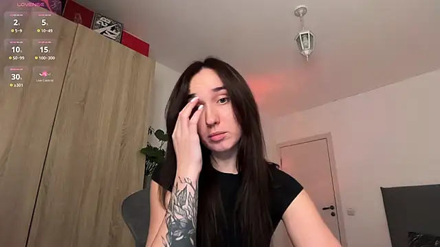 Miaswetty online show from 11-13-25, 05:34