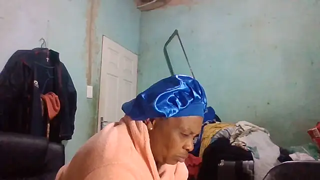 Snapshot of Nicky52 chatting on 05-24-26, 03:55 Nicky52 online show from 05-24-26, 03:55