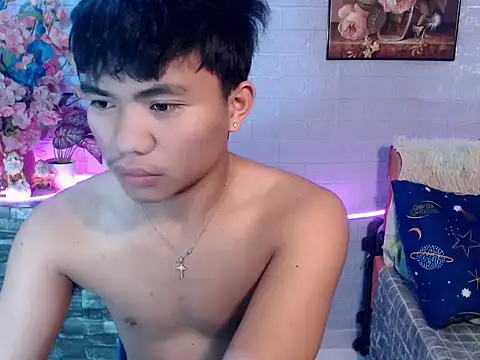 mostwantedtwink online show from 06-17-26, 12:29