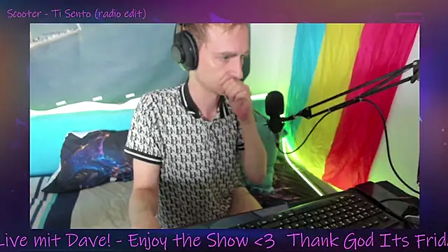 Snapshot of DaveLindau chatting on 10-17-25, 12:41 DaveLindau online show from 10-17-25, 12:41