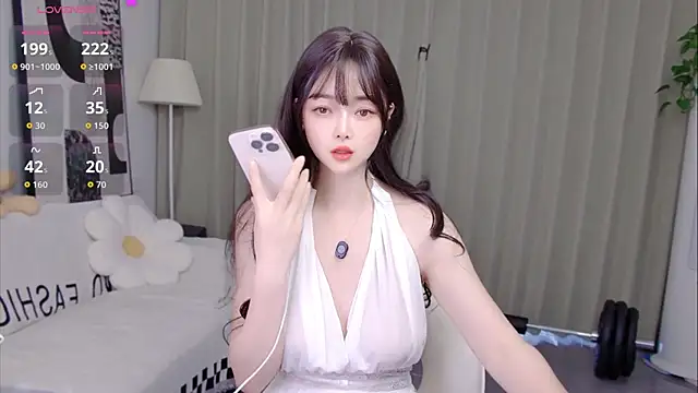 uikyy1 online show from 04-26-26, 08:12