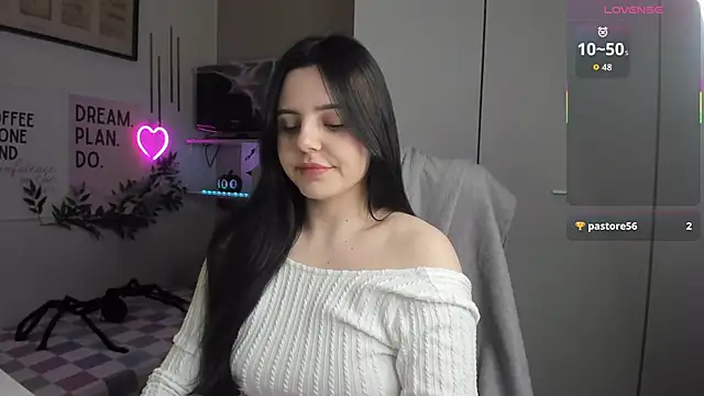 LiaWoow online show from 11-10-25, 08:24