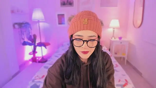 Snapshot of emma_soul1 chatting on 09-17-25, 07:48 emma soul1 online show from 09-17-25, 07:48