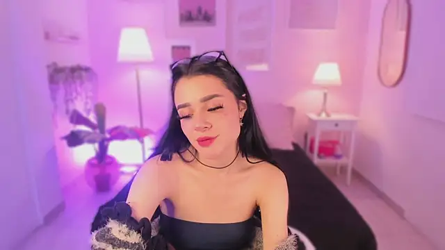 Snapshot of emma_soul1 chatting on 10-23-25, 07:23 emma soul1 online show from 10-23-25, 07:23