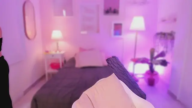 Snapshot of emma_soul1 chatting on 10-29-25, 07:37 emma soul1 online show from 10-29-25, 07:37