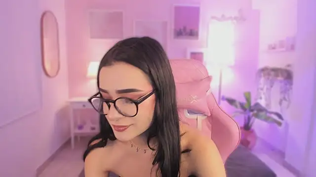 Snapshot of emma_soul1 chatting on 11-29-25, 07:50 emma soul1 online show from 11-29-25, 07:50