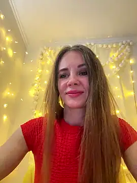 Snapshot of LucieMack chatting on 01-09-26, 04:04 LucieMack online show from 01-09-26, 04:04