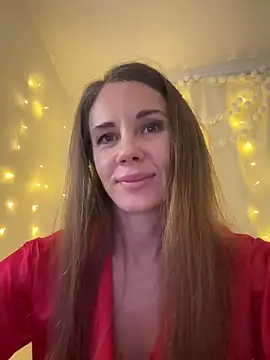 Snapshot of LucieMack chatting on 01-13-26, 04:34 LucieMack online show from 01-13-26, 04:34