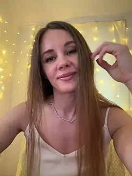 Snapshot of LucieMack chatting on 02-26-26, 02:38 LucieMack online show from 02-26-26, 02:38