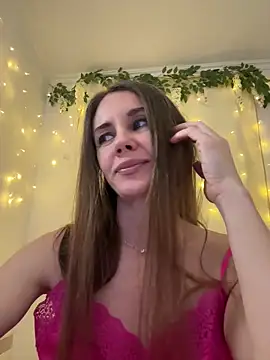 Snapshot of LucieMack chatting on 03-16-26, 06:01 LucieMack online show from 03-16-26, 06:01