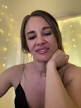 LucieMack online show from 06-15-26, 12:51