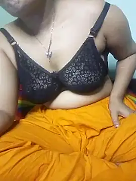 Snapshot of Maria_Mahi chatting on 11-19-25, 05:02 Maria Mahi online show from 11-19-25, 05:02