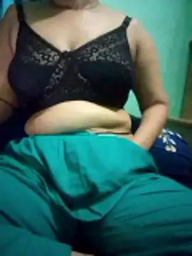 Snapshot of Maria_Mahi chatting on 12-21-25, 04:03 Maria Mahi online show from 12-21-25, 04:03