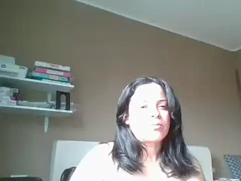 ITALIANASISIXX online show from 04-14-26, 06:52