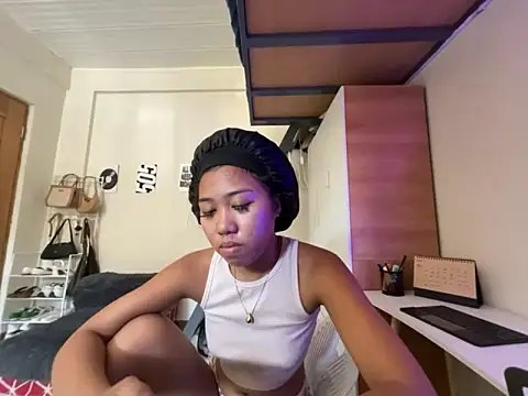 PinayLina18 online show from 06-09-26, 03:40