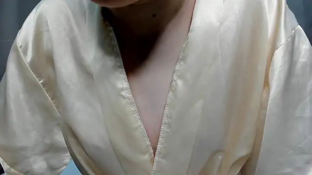 Camilla Kelly online show from 11-28-25, 01:08