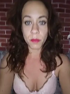 HotGinger66 online show from 06-17-26, 04:41