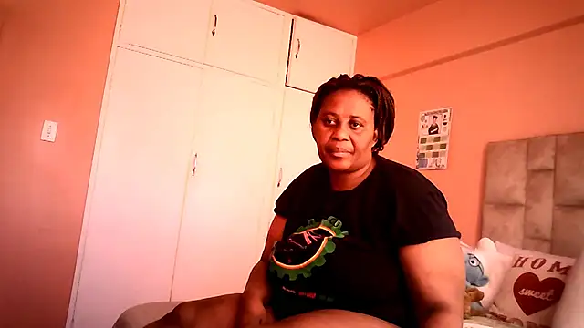HUGEASSXXXXX online show from 07-15-26, 06:07