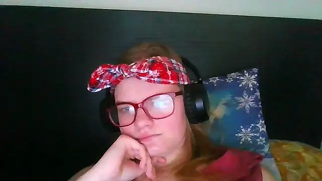 Moonolighta online show from 10-29-25, 09:44