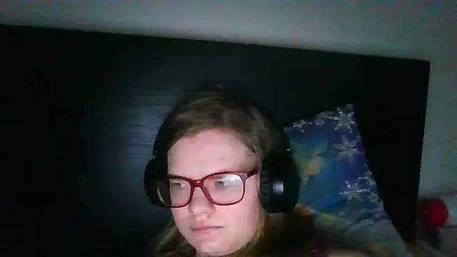 Moonolighta online show from 11-02-25, 07:22