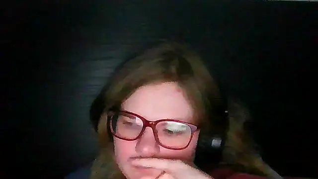 Moonolighta online show from 11-19-25, 01:44